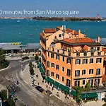 Riviera Hotel Lido de Venecia