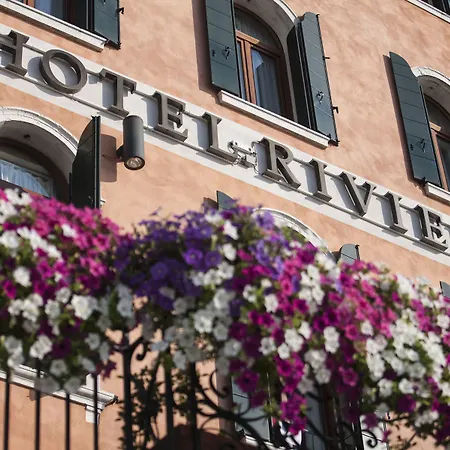Riviera Hotel 3*