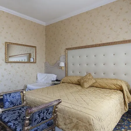 Hotel Riviera 3*