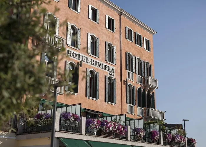Riviera Hotel